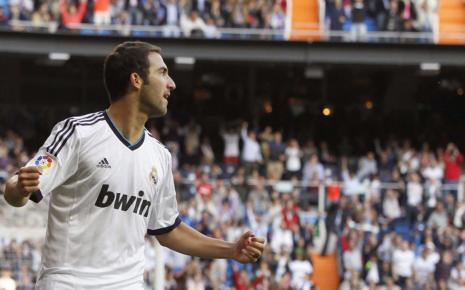 斯洛特展望新赛季,将热情拥抱阿诺德 解析皇马伤病潮退去的启示